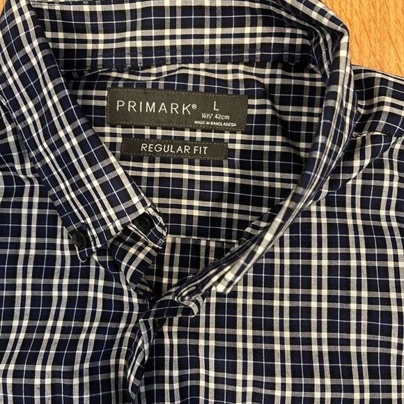 Bundle of 2 shirts. American eagle and primark - Picture 6 of 7